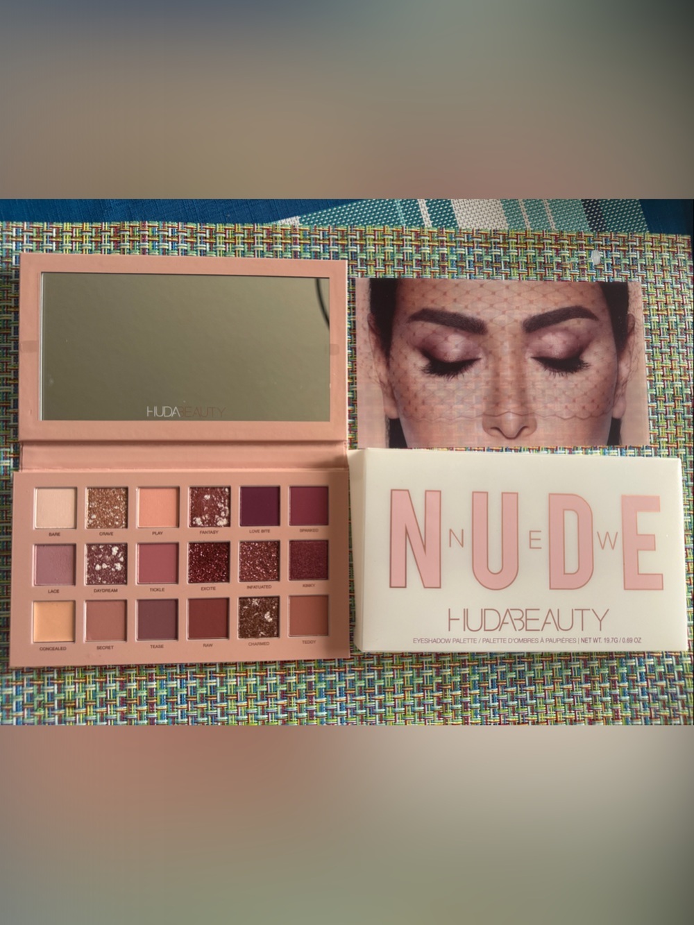 HUDA BEAUTY Rose & Pink Multi-Finish Eyeshadow Palette - Picture 6 of 6